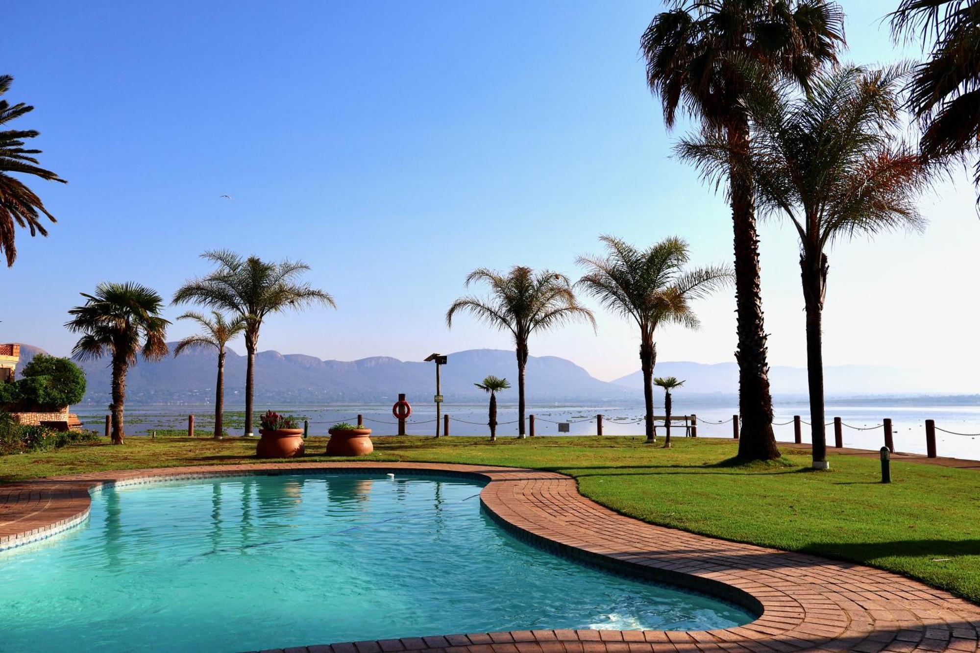 37 On Eagles Hotel Hartbeespoort Exterior photo