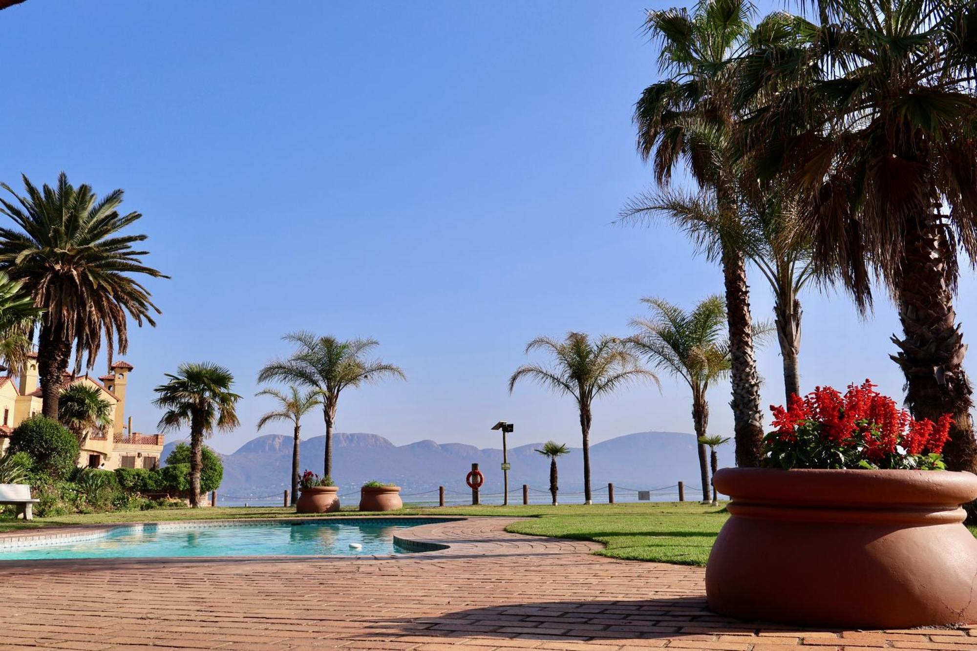 37 On Eagles Hotel Hartbeespoort Exterior photo