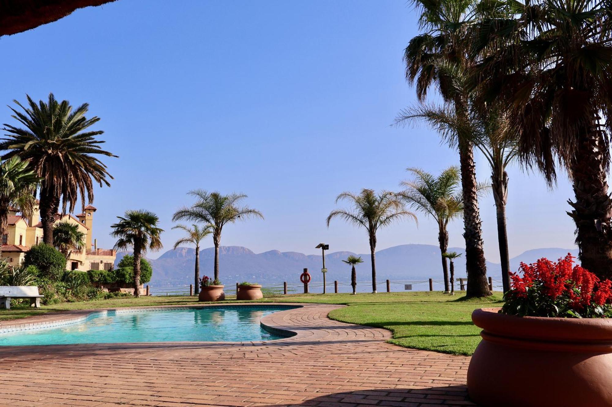 37 On Eagles Hotel Hartbeespoort Exterior photo
